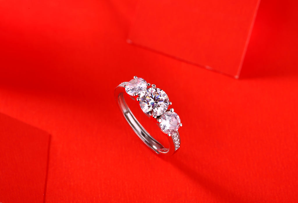 moissanite ring 