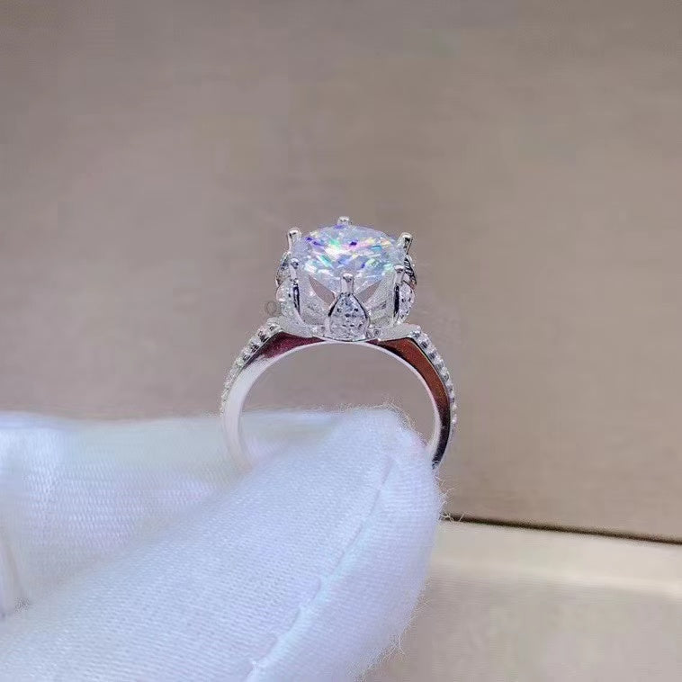 #255 3Carat Moissanite Flower Ring 925 Sterling Silver HGE Placeted 18 karat Gold